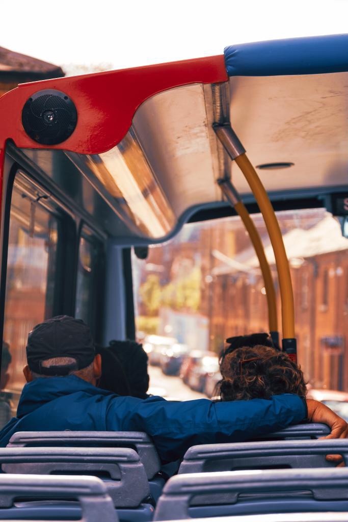 Couple on the bus tour