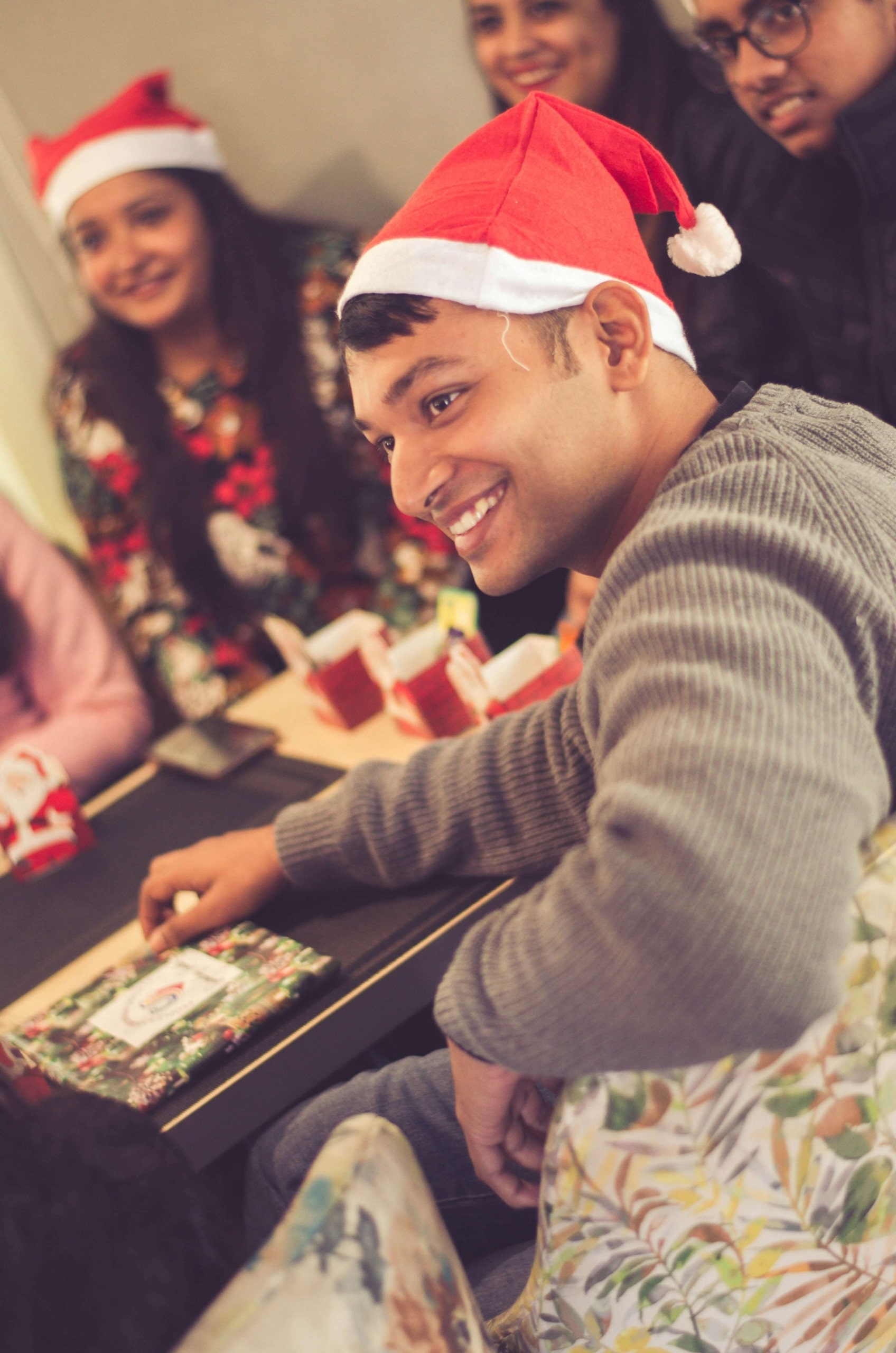 christmas-gift-exchange-traditions-dublin-friends.