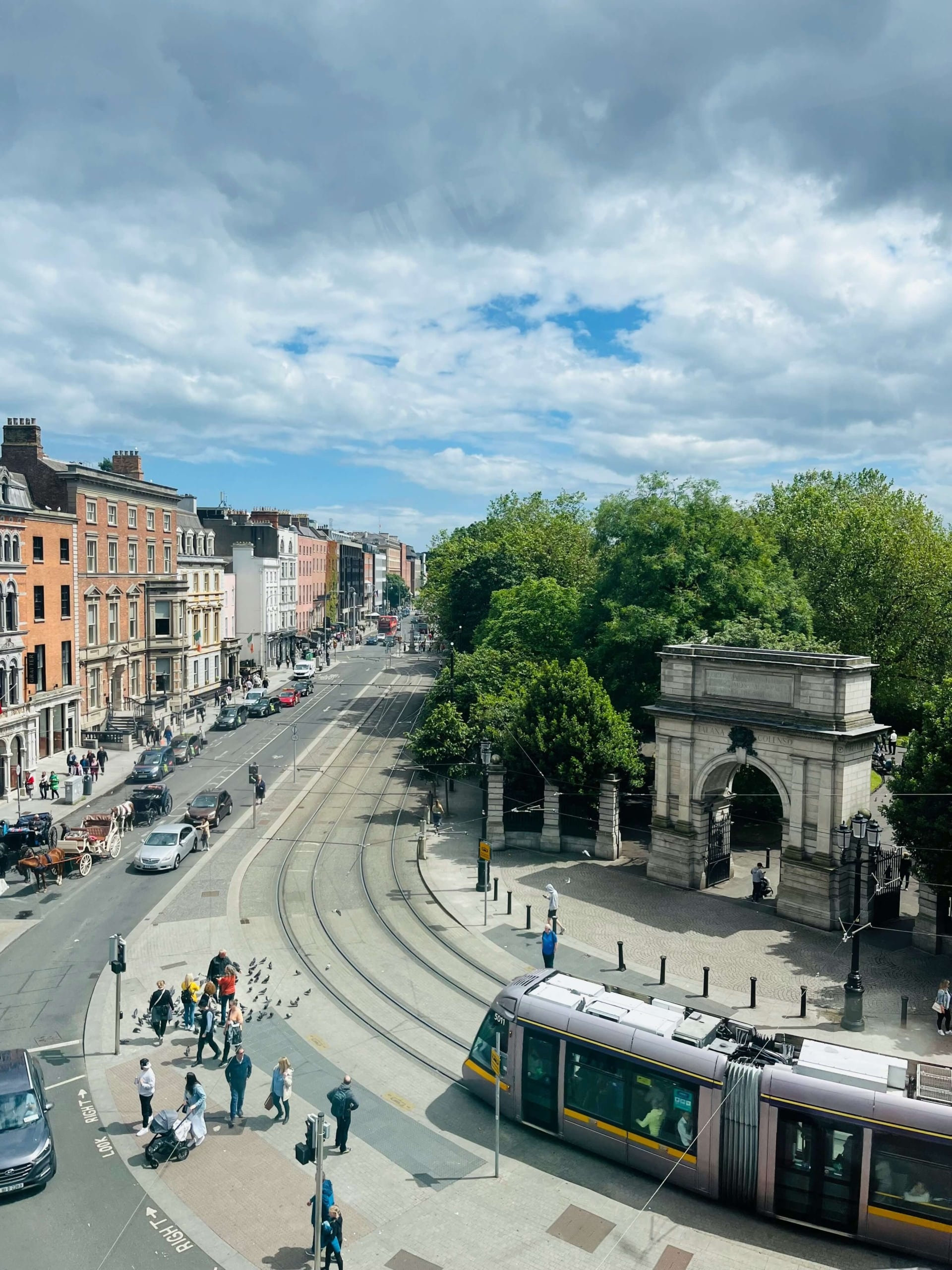 st-stephens-green-luas-tram-dublin